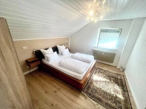 Room - New Listing (Aach)