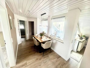Dining - New Listing (Aach)