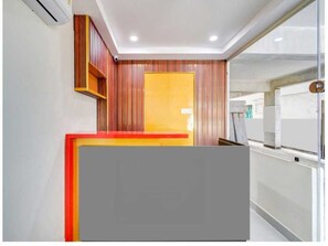 Reception - Classic KLR Grand inn Hotel Park View (Hanmakonda)