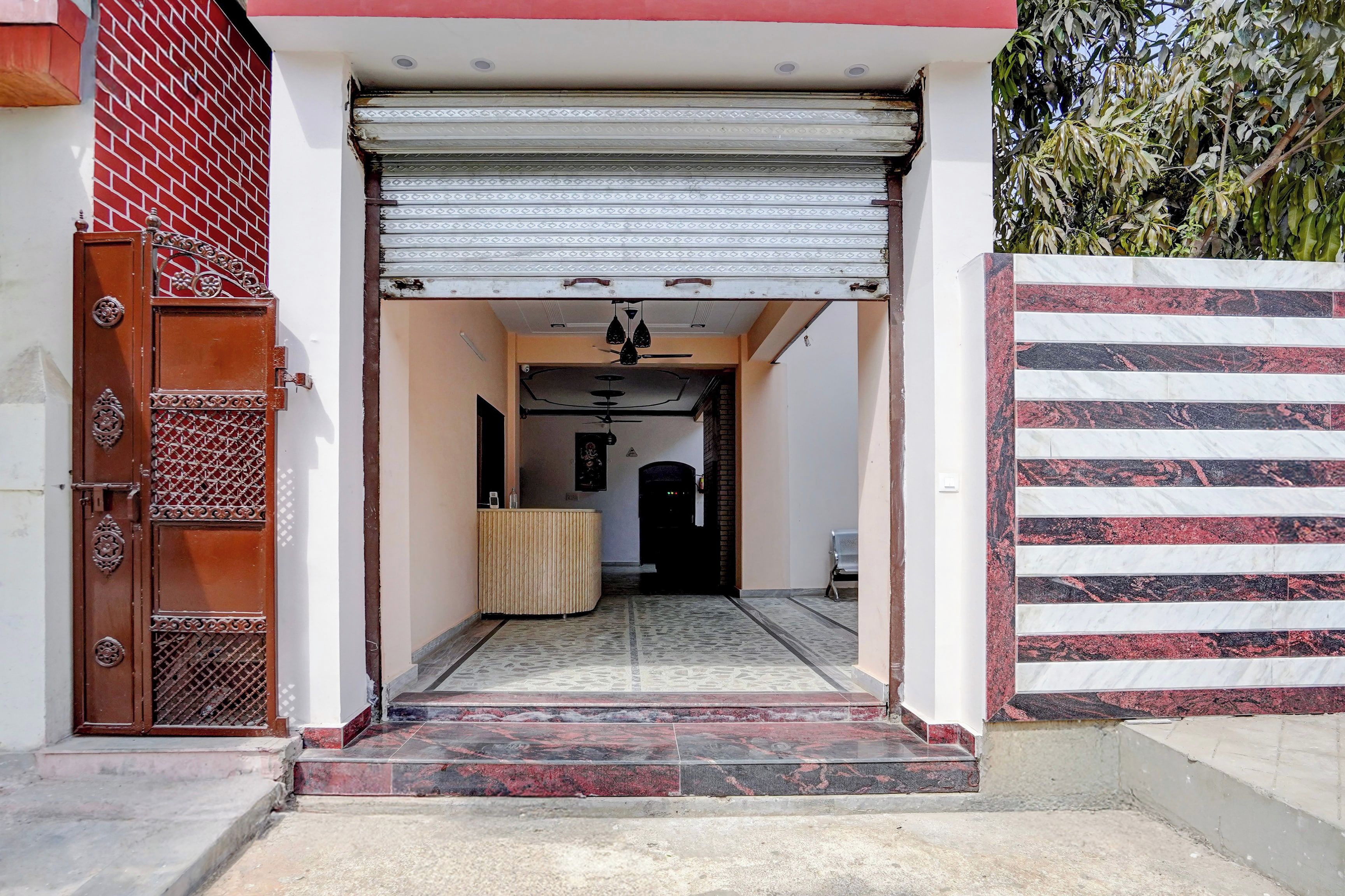 Entrada de la propiedad