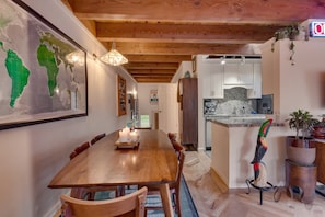 Dining - Walk to the lake 2-bedroom condo + office in central Incline Village (Incline Village)