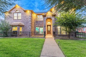 Exterior - Family Retreat - Theater, Game Room + King Bed (DeSoto)