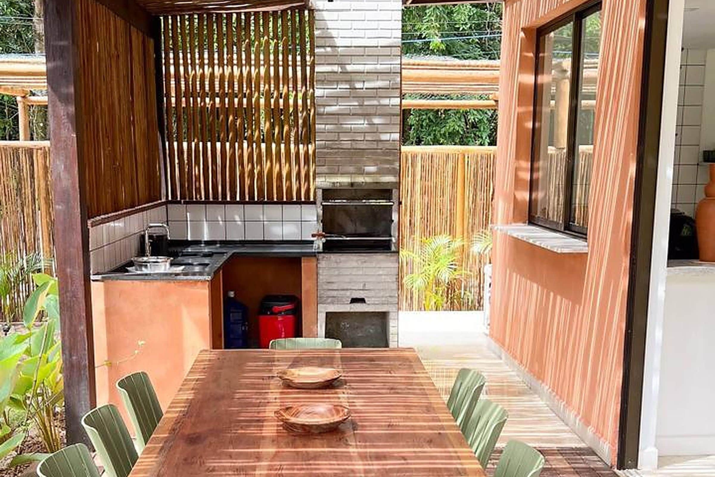 Tempat makan outdoor