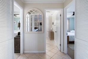 Bathroom 2 on right side of home between queen & king bedrooms - Serene 4-bedroom, amazing porches & the BEST that Saint George Island offers (Saint George Island)