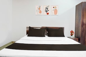 Room - Hotel O Malavli Lonavala (Lonavala)