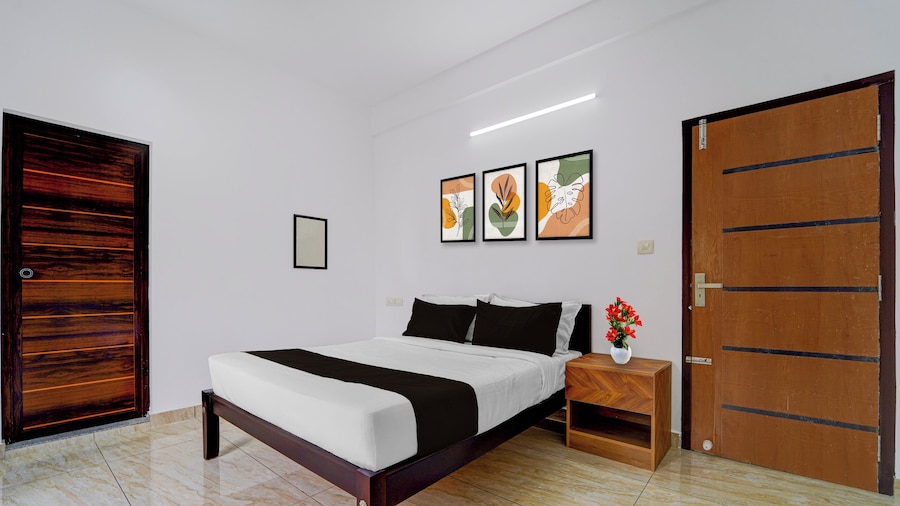 Super Hotel O Nettoor Junction Kochi