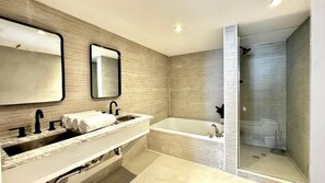 Bathroom - Grand Penthouse w/ Stunning Ocean Views and Pool Access (Miami)