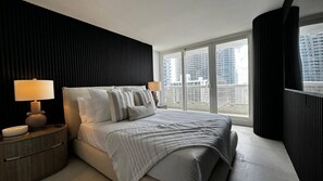 Room - Grand Penthouse w/ Stunning Ocean Views and Pool Access (Miami)