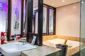 Bathroom - Taikô Motel by Drops (Porto Alegre)