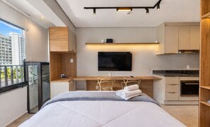 Room - Well-located Studio in Condo. w/ View Cep0223 (São Paulo)