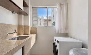 Bathroom - Apt. in Condo. 810m From Beach Ece0504 (Balneário Camboriú)
