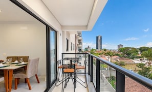 Outdoor dining - Apt. in Condo. w/ Pool in Penha Lav0505 (Penha)
