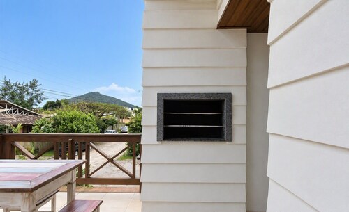 House in Condo. w/ Priv. BBQ Piw0001