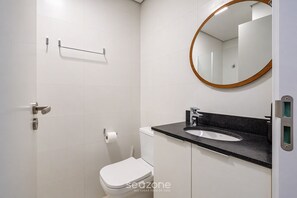 Bathroom - Studio in Condo. w/ City View Pti0207 (Florianópolis)