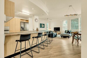 Interior - Waves 203 on Currumbin Beach (Currumbin)