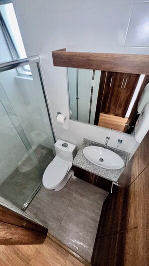 Bathroom - New Listing (Quito)