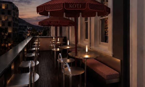 Outdoor dining - Koti (Cape Town)