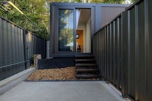Exterior detail - Modern 2BR Hideaway Near Coffs Harbour CBD (Coffs Harbour)