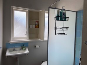 Bathroom - Frem01 (Fremantle)