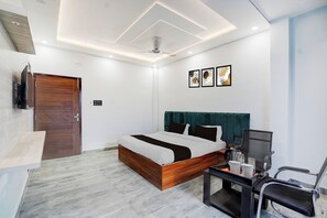 Room - OYO Hotel O Hanuman Gadi (Pindra)