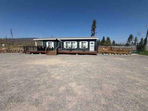The Lassen Home, 3 bedrooms near Lake Almanor