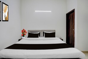 Room - Hotel O Sector 69 Gurgaon (Gurgaon)