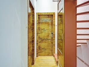 Interior - Hotel O Sunrise Suites (Mumbai)