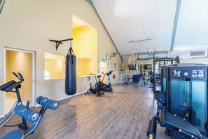 Fitness facility - Stylish Stay with Pools & Gym by CTHA (Cape Town)