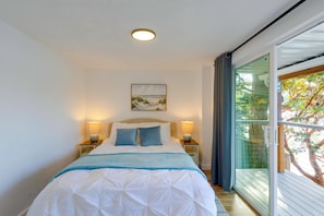 Bedroom 2 | Queen Bed - Deception Pass Waterfront: Salish Sea Serenity (Anacortes)