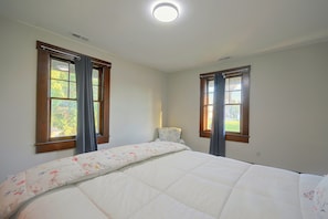 Room - 1 Mi to Culver-Stockton College: Home w/ Yard (Canton)