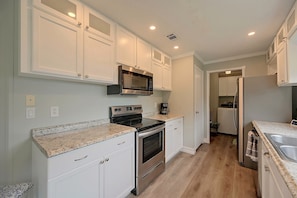 Kitchen - Extended Retreat, Spacious Home in Naples (Naples)