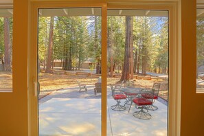 Interior - Bring Your Boat! Home w/ Patio Near Lake Almanor (Chester)