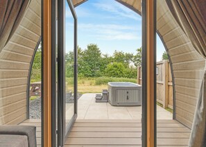Whirlpool, Balcony Terrace, House - Aura Spa + Glamping Pod (Coldstream)