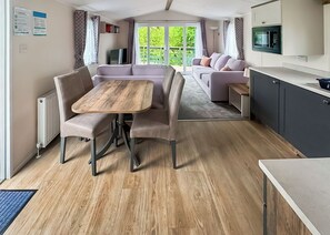 Living Dining Room, Kitchen Diner, House - 2 bedroom accommodation in Stamford Bridge, York (Stamford Bridge, York)