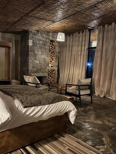 Gahinga Community Lodge
