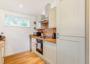 Kitchen - 1 bedroom accommodation in Fort Augustus (Fort Augustus)