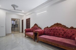 Living area - Townhouse Sector 46 Huda Market (Gurugram)