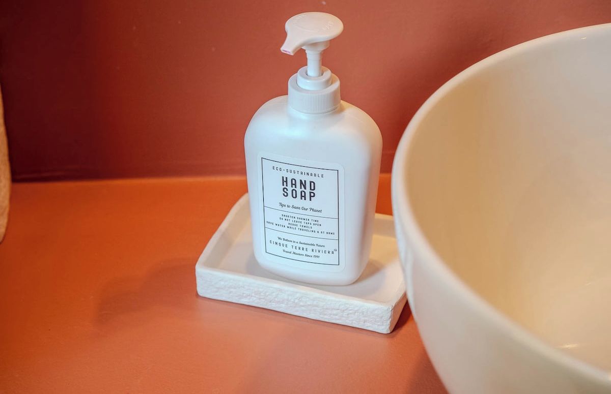 Bathroom amenities