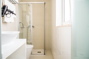 PC 5221 - Double Room Square and Sea View (Nazaré)