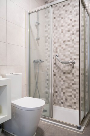 PC 4855 - Double Triple Suite with Balcony and Side Ocean View (Nazaré)