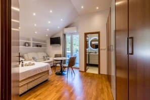 Living area - Bolotel family & studio stay (Bol)