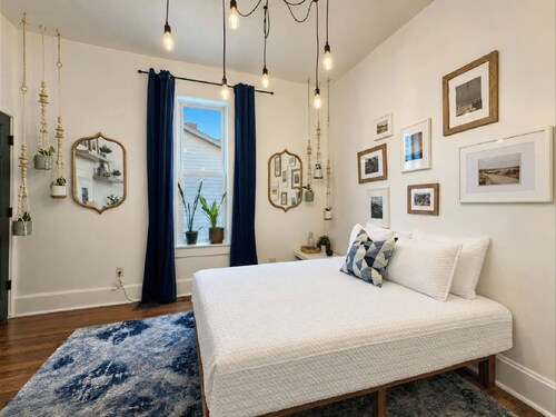Fountain Square 3BR Sleeps 6 Near Downtown