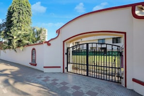 Khuôn viên nơi lưu trú