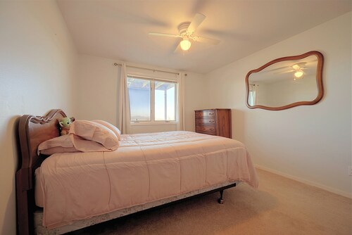 Helena Valley Home w/ Mtn Views & Acre
