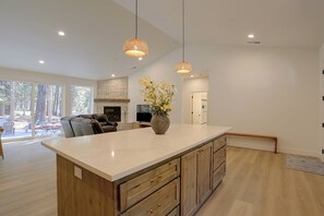 Interior - Bring Your Boat! Home w/ Patio Near Lake Almanor (Chester)
