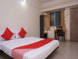 Room - Hotel O Lakeview (Pune)