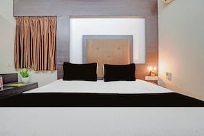 Room - Super Collection O Dhanbad Railway (Dhanbad)