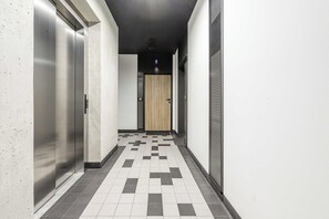 öppen över vån.