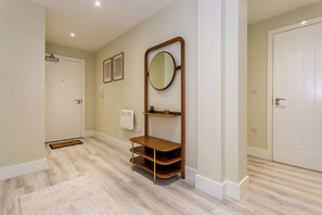 Interior - Toast Stays - The Bluebell at Parsons House (Washington)