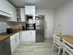 Private kitchen - New Listing (Infiesto)
